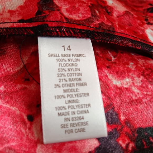 Black and Red Floral Dress - Picture 10 of 11